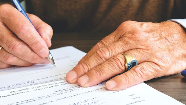 person signing trust