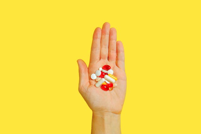 hand full of pills